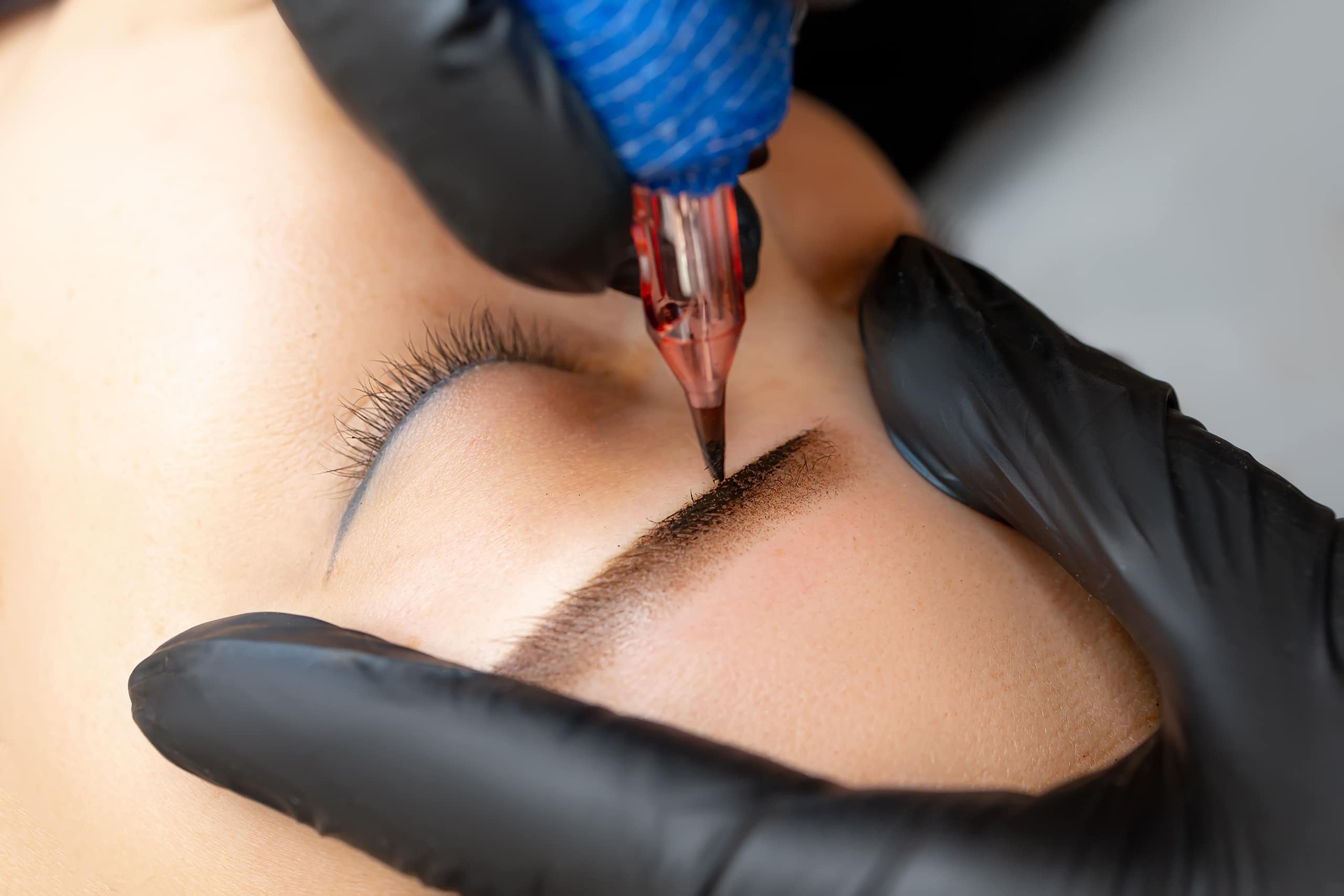 Formation Maquillage permanent de base sourcils